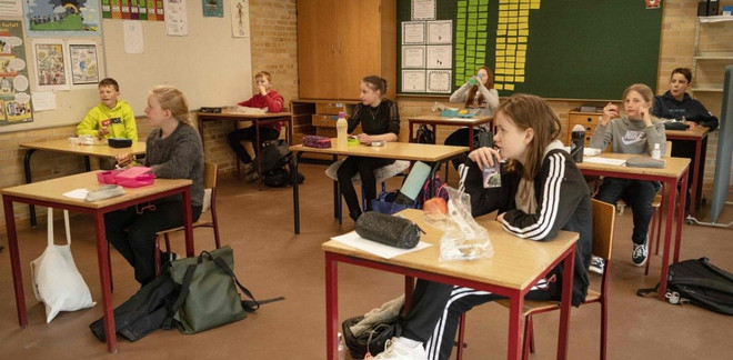 WHO cảnh báo những thách thức khi các trường học mở cửa trở lại ảnh 1