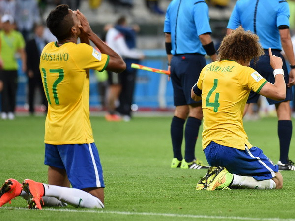 Cựu danh thủ thế giới bình luận về trận thua lịch sử của Brazil ảnh 1