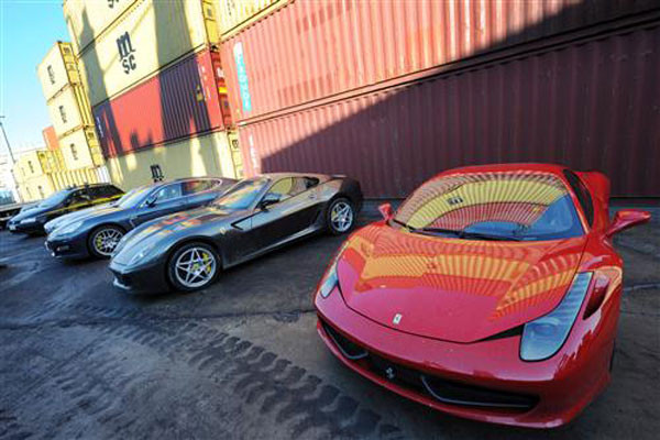 Trung Quốc phá đường dây buôn lậu ôtô quy mô lớn ảnh 1