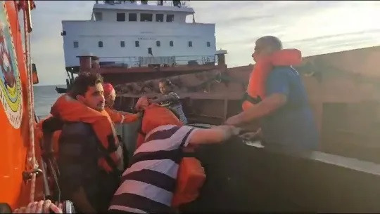 Romania: Xảy ra vụ nổ trên tàu chở hàng gần cảng sông Danube ảnh 1