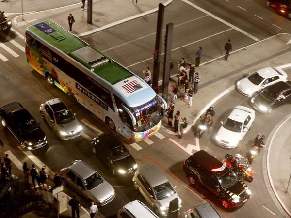 Đội tuyển Mỹ than phiền vì tình trạng giao thông ở Brazil ảnh 1