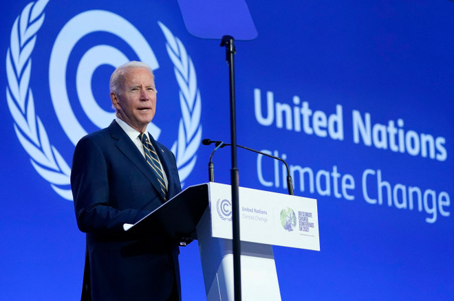 Tổng thống Mỹ Joe Biden phát biểu tại Hội nghị lần thứ 26 các bên tham gia Công ước khung của Liên hợp quốc về biến đổi khí hậu ở Glasgow, Scotland (Vương quốc Anh), ngày 1/11/2021. (Ảnh: AFP/TTXVN) Chính quyền Mỹ tái khẳng định cam kết hành động vì khí hậu ảnh 1
