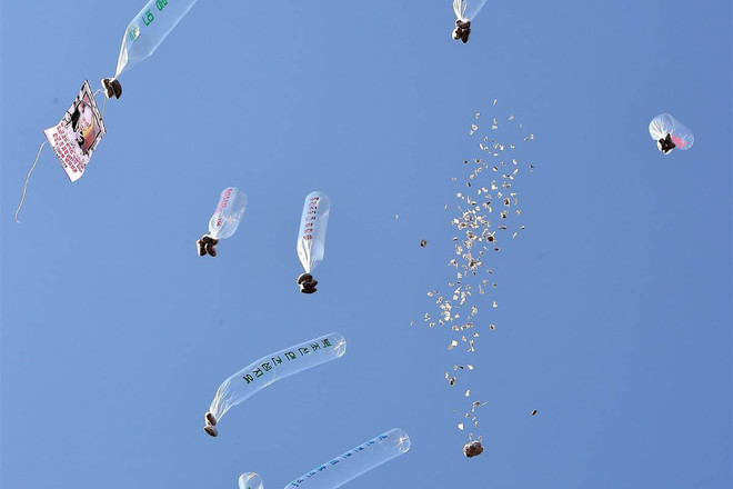 Triều Tiên rải truyền đơn, đòi Hàn Quốc ngừng chiến tranh tâm lý ảnh 1