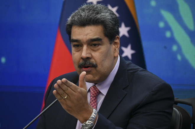 Tổng thống Venezuela Nicolas Maduro phát biểu tại cuộc họp báo ở Caracas ngày 30/11/2022. (Ảnh: AFP/TTXVN) Chính phủ Venezuela ủng hộ đàm phán hòa bình với phe đối lập ảnh 1