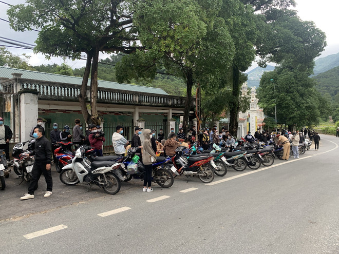 [Photo] Bắt giữ 206 thanh niên đánh võng môtô trên đường lên Tam Đảo ảnh 2