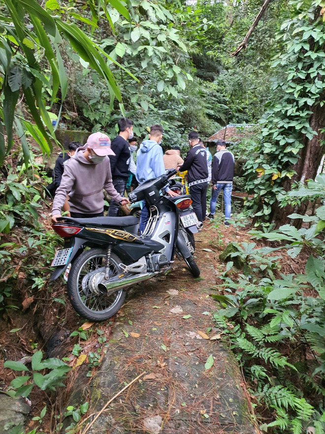 [Photo] Bắt giữ 206 thanh niên đánh võng môtô trên đường lên Tam Đảo ảnh 3