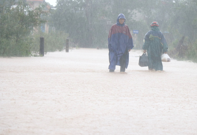 Từ chiều 18/10, khu vực Nghệ An-Quảng Trị cục bộ có mưa to đến rất to ảnh 1