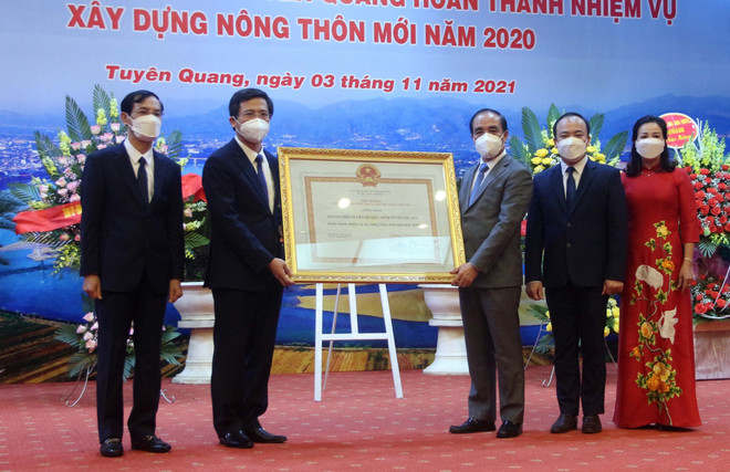 Công bố thành phố Tuyên Quang hoàn thành xây dựng nông thôn mới ảnh 1