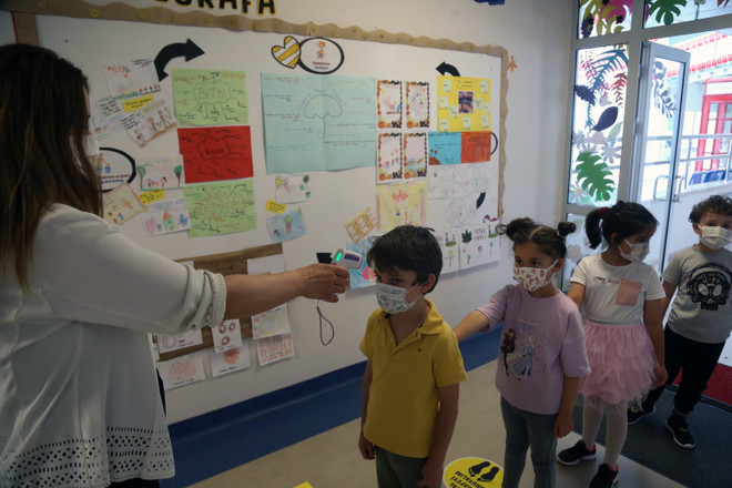 Tình hình dịch COVID-19 trên thế giới ngày 4/6: Các ca nhiễm mới giảm ảnh 3