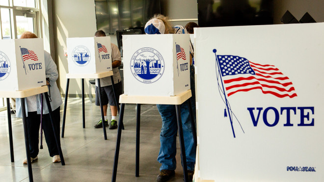 Tổng thống Mỹ ký sắc lệnh tạo thuận lợi cho công tác bầu cử ảnh 1