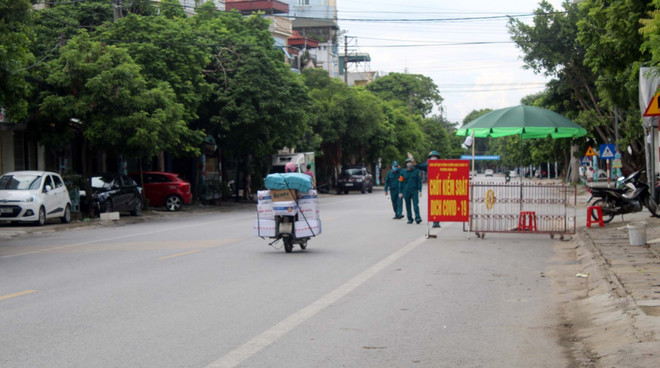 Thành phố Thanh Hóa tiếp tục áp dụng giãn cách xã hội theo Chỉ thị 16 ảnh 1