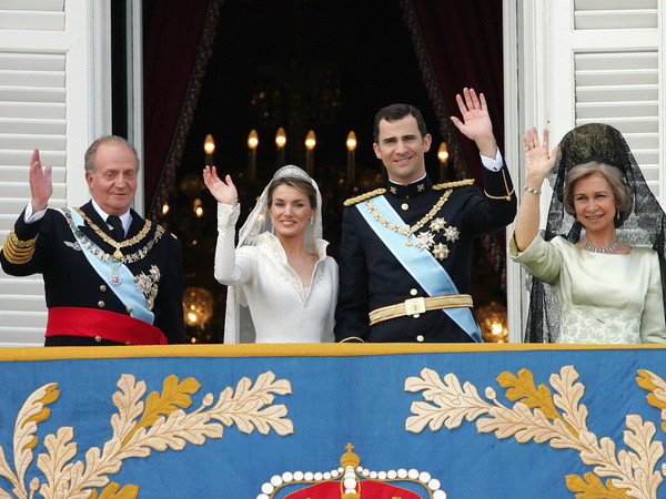 Hạ viện Tây Ban Nha chấp thuận Thái tử Felipe kế vị Vua Carlos ảnh 1