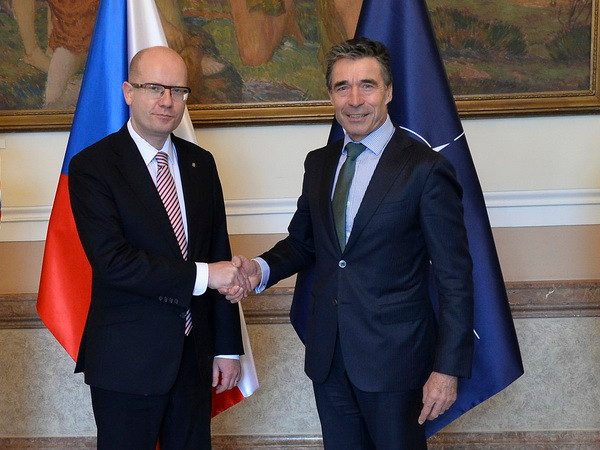 Hơn 1/2 dân Séc không muốn NATO tăng cường có mặt ở châu Âu ảnh 1