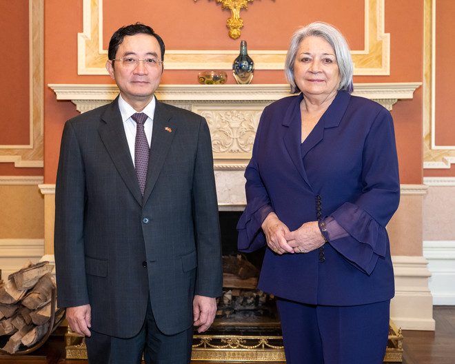 Đại sứ Phạm Cao Phong và Toàn quyền Canada Mary Simon Toàn quyền Canada hy vọng phát triển hơn quan hệ tốt đẹp với Việt Nam ảnh 1