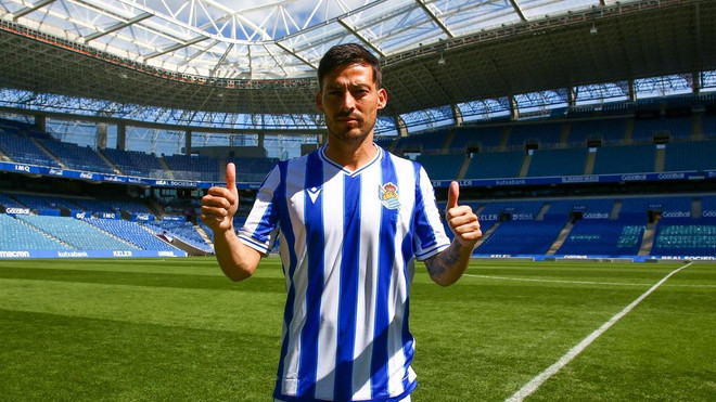 Cựu sao Manchester City nhiễm COVID-19 khi vừa sang đội bóng mới ảnh 1