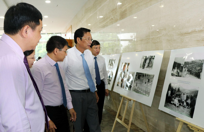 Ra mắt sách ảnh "Những hình ảnh Chủ tịch Hồ Chí Minh với Quảng Ninh" ảnh 2