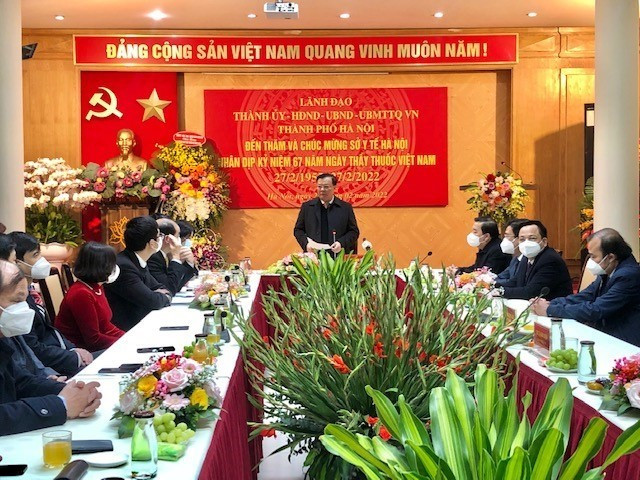 Bí thư Hà Nội: Đầu tư cho y tế là đầu tư cho sức khỏe của nhân dân ảnh 1