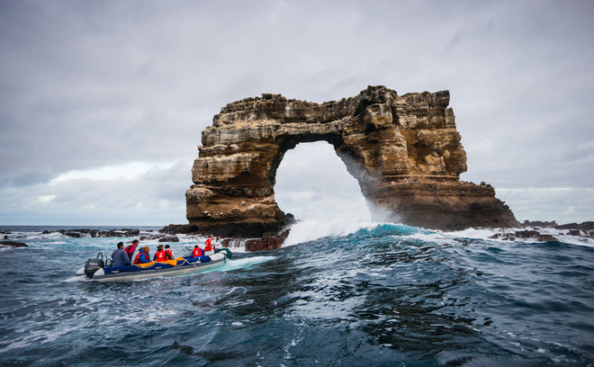 Vòm đá nổi tiếng thế giới Darwin's Arch sụp đổ do bị xói mòn ảnh 2