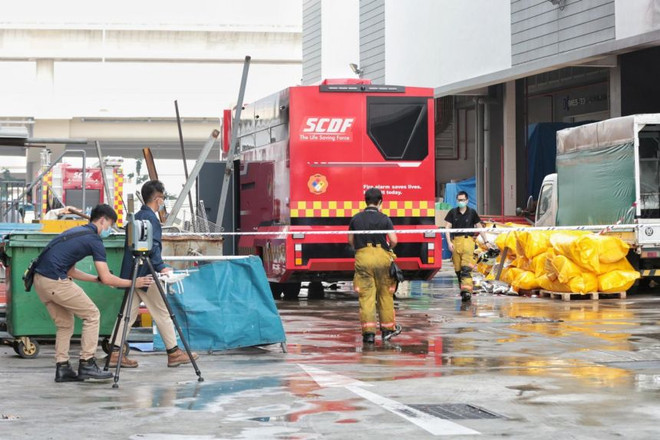 Hiện trường vụ nổ. (Ảnh: Shin Min Daily News) Nổ tại khu công nghiệp ở Singapore, nhiều công nhân thương vong ảnh 1
