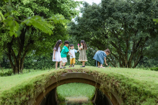 Trẻ con Ecopark được sống tuổi thơ tràn ngập thiên nhiên trong lành ảnh 1