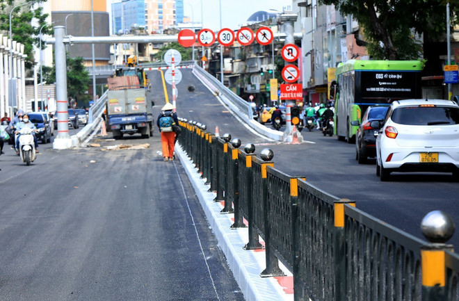 Hà Nội khánh thành cầu vượt tại nút giao Chùa Bộc-Phạm Ngọc Thạch ảnh 3