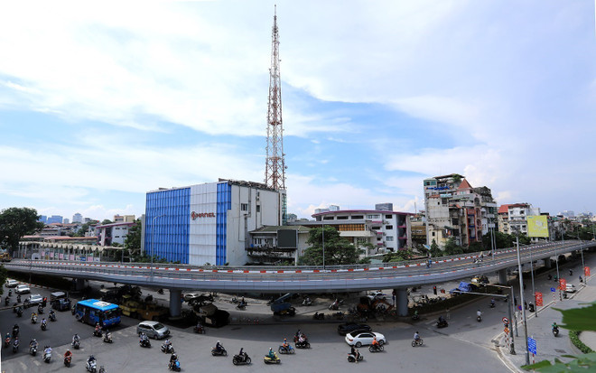 Hà Nội khánh thành cầu vượt tại nút giao Chùa Bộc-Phạm Ngọc Thạch ảnh 1