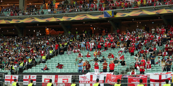 Người hâm mộ bóng đá Anh "chung tay" phản đối chính sách của UEFA ảnh 1