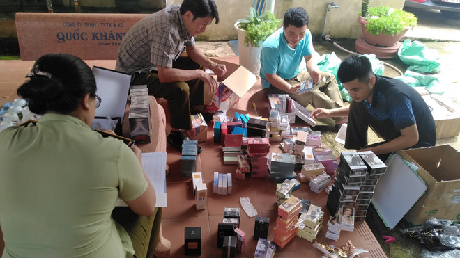 Gia Lai phát hiện hơn 1.000 sản phẩm giả mạo nhãn hiệu nổi tiếng ảnh 1