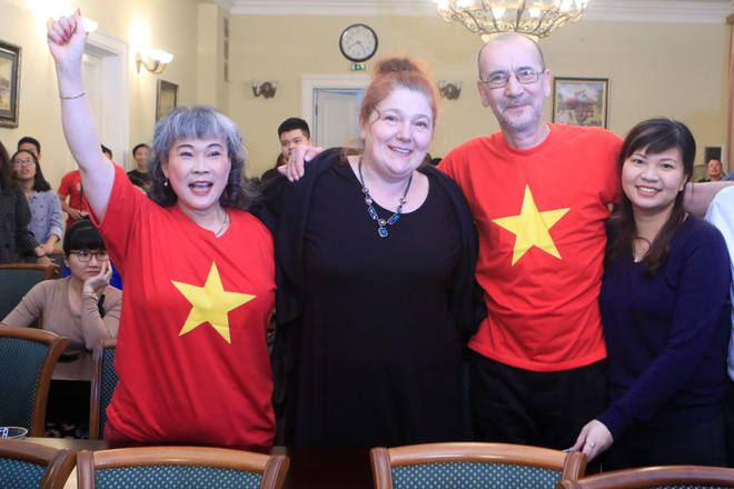 Người Việt tại Nga giao lưu với thủ môn Đặng Văn Lâm cùng gia đình ảnh 3