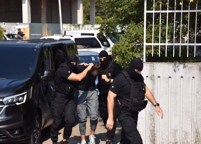 Serbia bắt giữ 13 đối tượng nghi là trùm băng nhóm ma túy Balkan ảnh 1