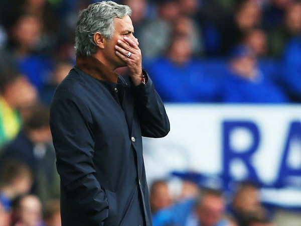 Chelsea sa sút tệ hại: Mourinho là người chịu trách nhiệm ảnh 2