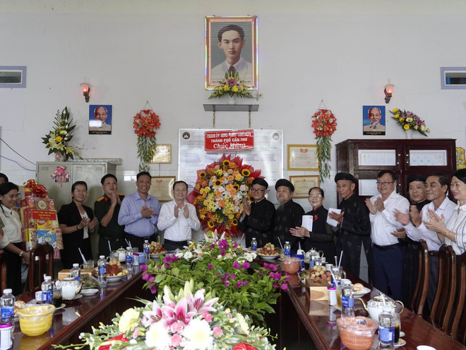 Kỷ niệm 84 năm Ngày Khai đạo Phật giáo Hòa Hảo tại Cần Thơ ảnh 1