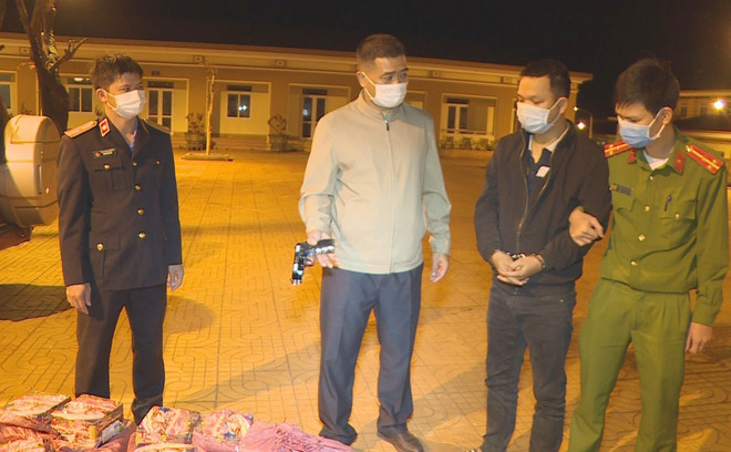 Đắk Lắk: Xử lý hình sự đối tượng mua bán hàng trăm kg pháo nổ ảnh 1