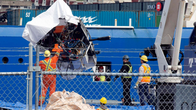 Tìm thấy phần thi thể trong mảnh vỡ của tàu lặn Titan xấu số ảnh 1