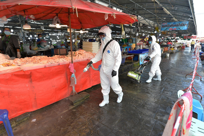 Thái Lan ghi nhận ca tử vong đầu tiên sau 2 tháng vì dịch COVID-19 ảnh 1