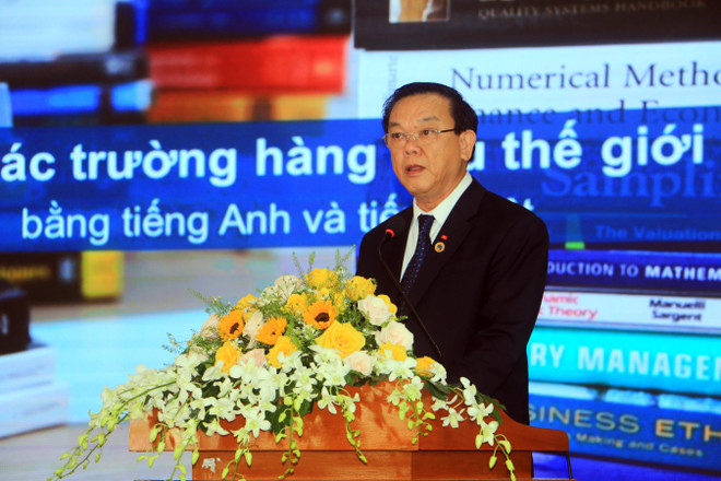 Giáo sư, Tiến sỹ Nguyễn Đông Phong, Chủ tịch Hội đồng Trường Đại học Kinh tế thành phố Hồ Chí Minh phát biểu. (Ảnh: Phạm Minh Tuấn/TTXVN) Chủ tịch Quốc hội chúc mừng ĐH Kinh tế TP.HCM nhân 45 năm thành lập ảnh 2