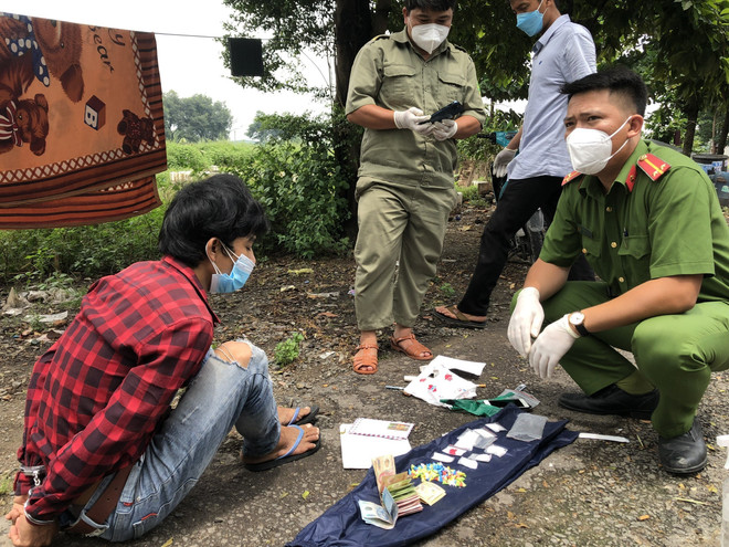 Liên tiếp phát hiện các đối tượng mua bán, vận chuyển trái phép ma túy ảnh 1