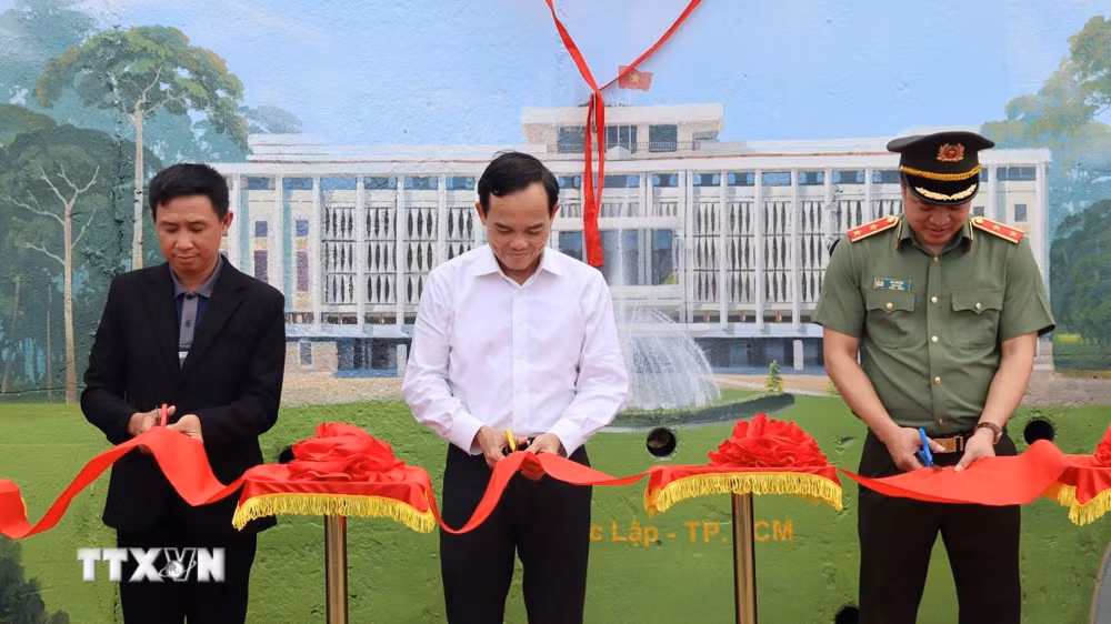 ttxvn-anh-hung.jpg