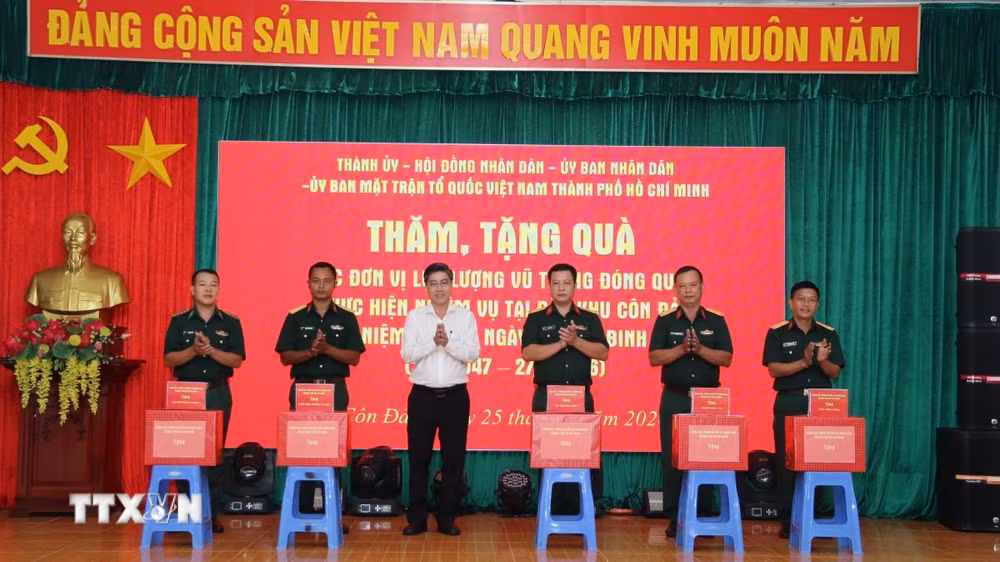 ttxvn-con-dao.jpg