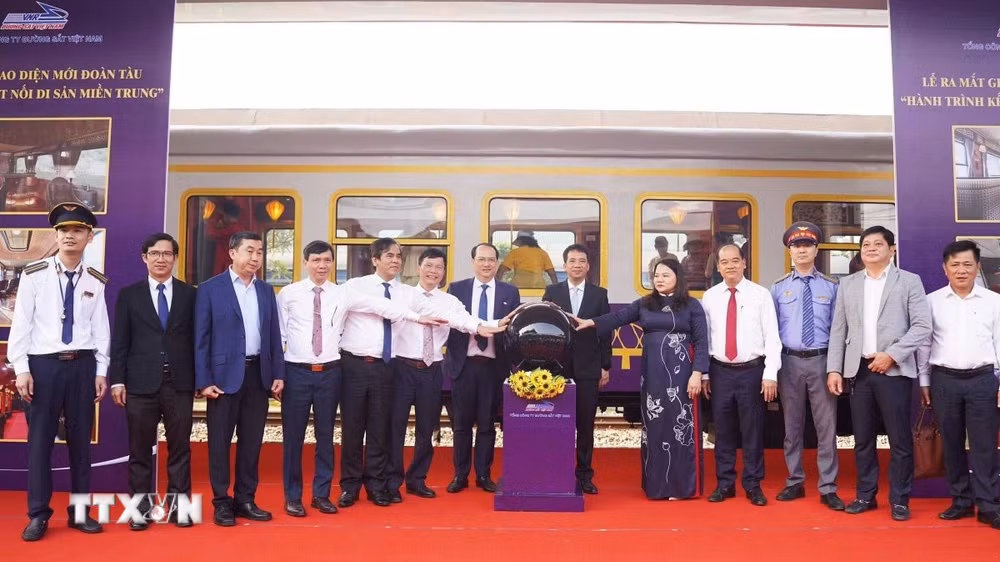 ttxvn-duong-sat-vn.jpg