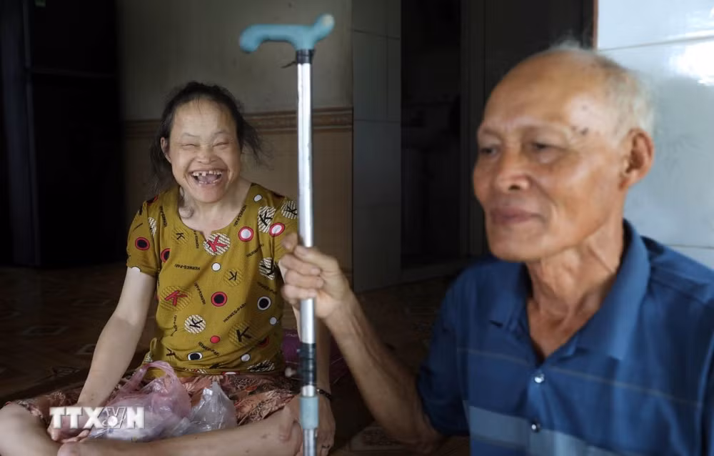 ttxvn-chat-doc-da-cam2.jpg