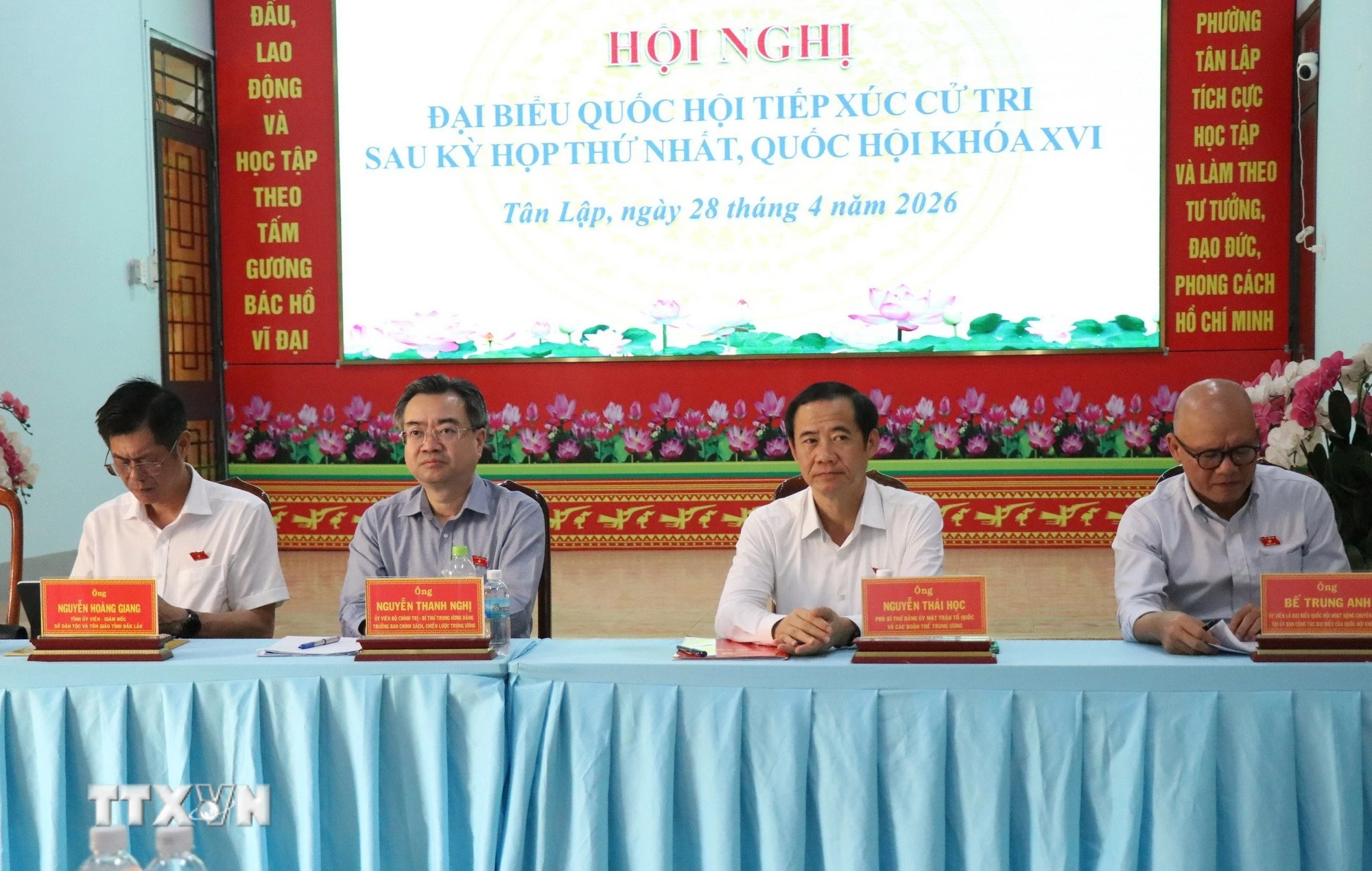 Trưởng Ban Chính sách Chiến lược Trung ương tiếp xúc cử tri tại Đắk Lắk