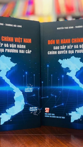 Một ấn phẩm chính thống, có sự kiểm soát chặt chẽ, nghiêm cẩn về mặt số liệu và được xuất bản bởi các cơ quan xuất bản uy tín vẫn luôn có giá trị đối với bạn đọc. (Ảnh: PV/Vietnam+)