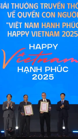Toàn cảnh Giải thưởng Truyền thông về Quyền con người - Happy Vietnam 2025