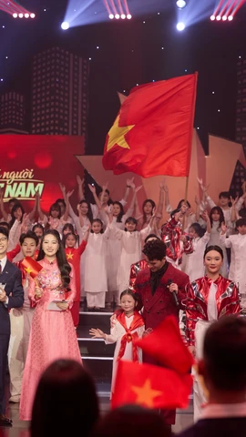 Chương trình lan tỏa thông điệp “Mỗi người dân Việt Nam đều là một ngọn cờ yêu nước.” (Ảnh: CTV/Vietnam+)
