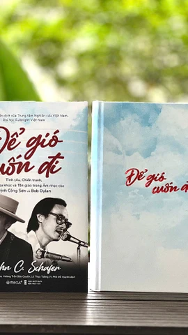 Tác giả sử dụng lối viết học thuật nhưng giàu tính kể chuyện, trong sáng và dễ tiếp cận, phù hợp không chỉ với giới nghiên cứu mà còn với độc giả đại chúng. (Ảnh: PV/Vietnam+)