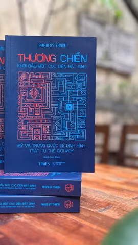 Khi thế giới đang bước vào một giai đoạn bất định mới, cuốn sách là một “bản đồ giải mã” giúp người đọc nhìn rõ hơn cuộc cạnh tranh đang định hình tương lai toàn cầu và vị trí của Việt Nam trong cuộc chơi ấy. (Ảnh: PV/Vietnam+)