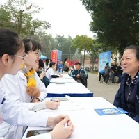 Các hoạt động thiết thực về chăm sóc sức khỏe và tư vấn dinh dưỡng, hướng đến mục tiêu giúp người cao tuổi khỏe mạnh hơn. (Nguồn: Vietnam+)