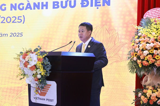 Ông Nguyễn Trường Giang - Chủ tịch Hội đồng thành viên Tổng công ty Bưu điện Việt Nam phát biểu khai mạc hội nghị. (Ảnh: Vietnam Post) vietnam-post-80-nam-1.jpg