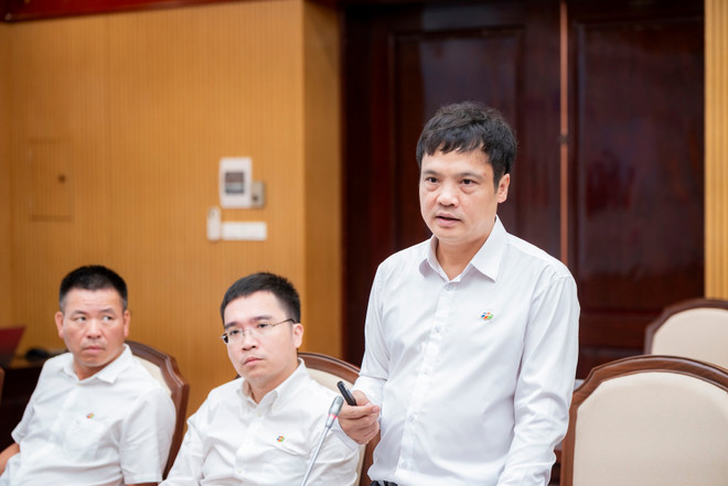 ທ່ານ ຫງວຽນວັນແຄເນັ້ນໜັກວ່າ, ໃນໄລຍະ 2026-2030, FPT ຈະສືບຕໍ່ໜູນຊ່ວຍໃຫ້ແຂວງປະຕິບັດບັນດາຂໍ້ລິເລີ່ມໃນ 3 ດ້ານຄື: ສະຖາບັນ - ເຕັກໂນໂລຢີ - ການລົງທຶນ. (ພາບ: FPT) fpt-3504.jpg